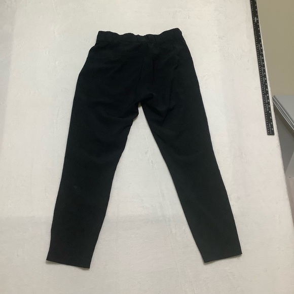 Lululemon On The Fly Pant *Woven Sz 6 Black - Picture 10 of 12